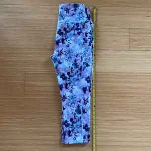 RBX 3/4 length leggings, size L.